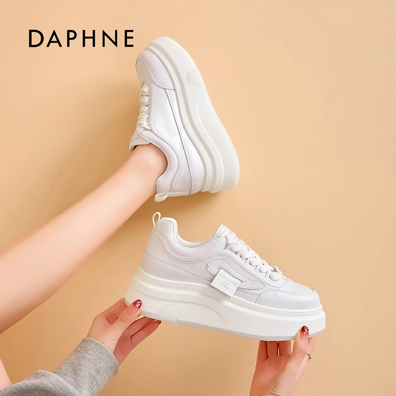 达芙妮女鞋潮流厚底板鞋2025秋季新款网红爆款时尚百搭休闲鞋女L