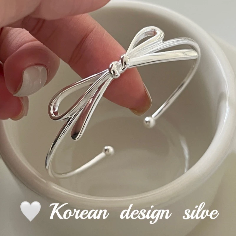 925银手镯 韩国东大门简约亮银饰品 S925纯银简约蝴蝶结C字手镯女
