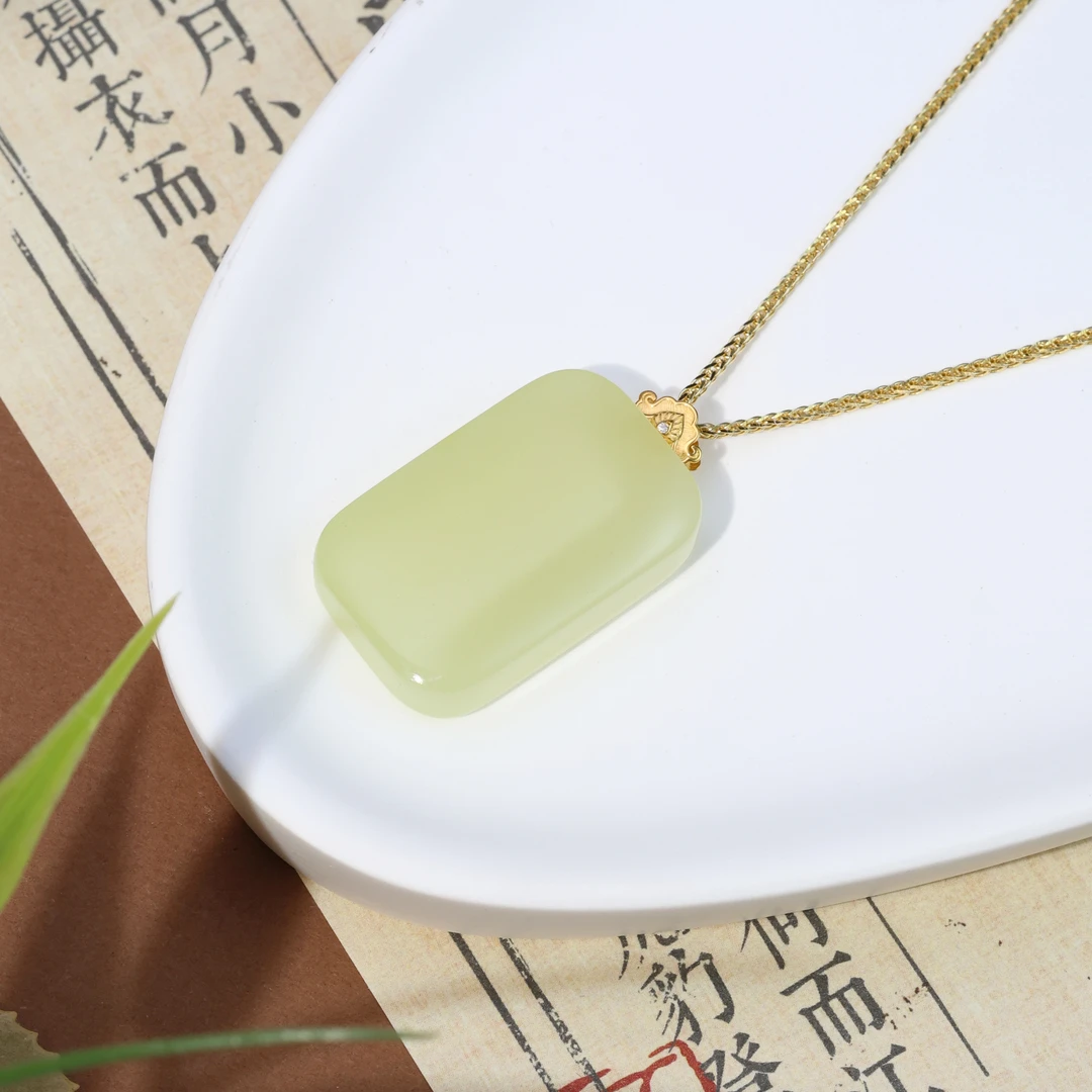 新疆爱思尔新疆和田吊坠黄口无事牌吊坠0BKD0A211（多样性发货）