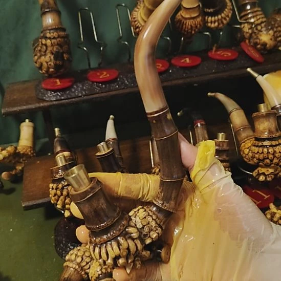 我***露贵州特色竹根烟斗工艺品手把件