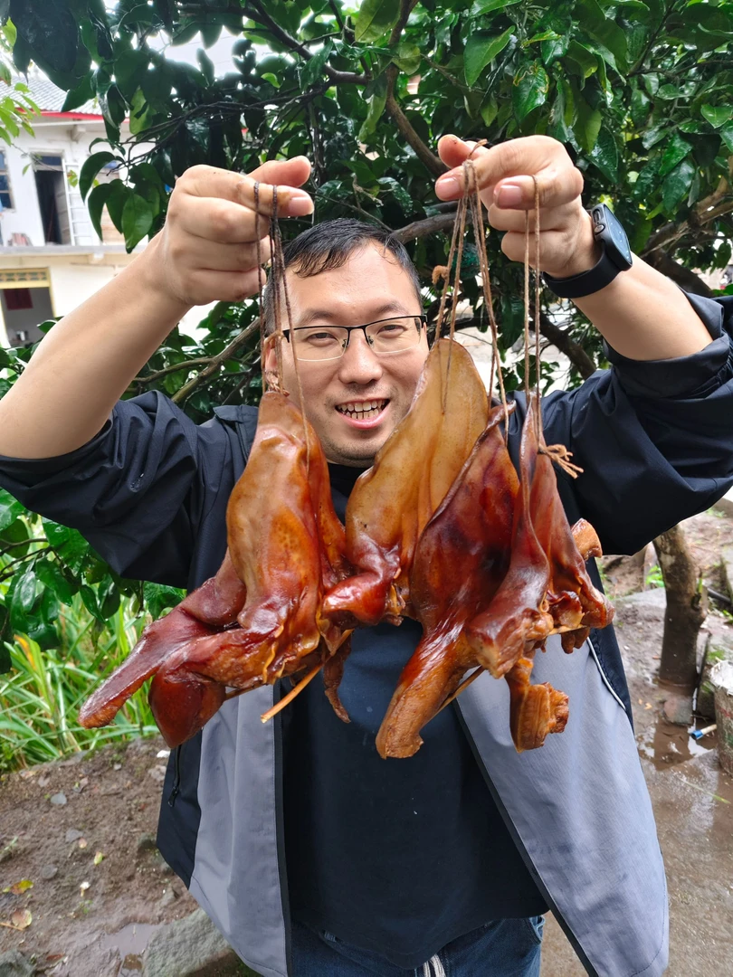 猪耳朵 烟熏腊猪耳朵  腊香十足 传统手艺 烟熏工艺