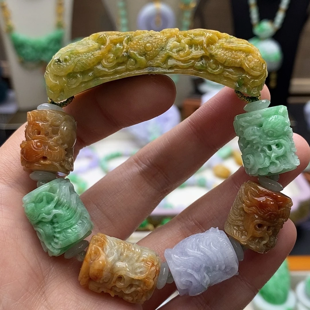 翡翠未镶嵌颈饰手链