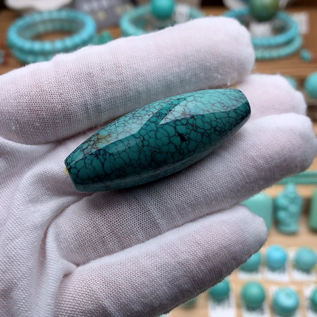 绿松石未镶嵌珠宝奇石