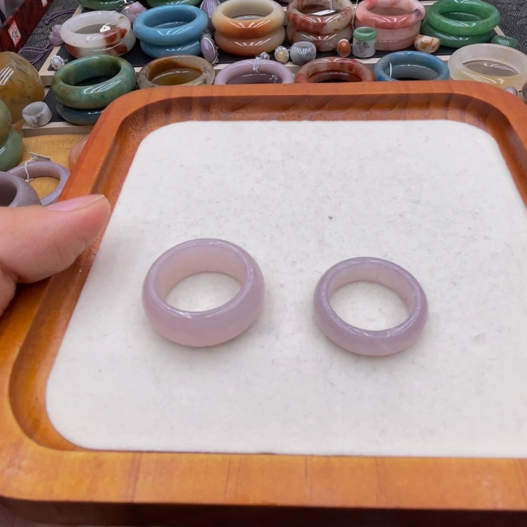 秋***吖石英质玉未镶嵌圈口56