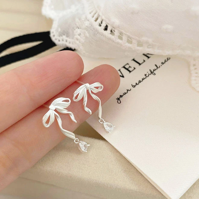 925银合成锆石耳饰 甜美蝴蝶结水滴925银耳钉女可爱小清新高级感