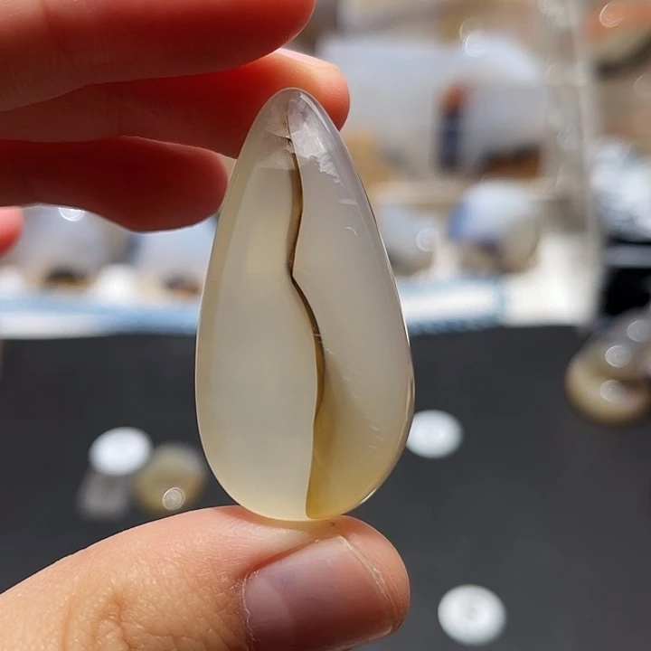 玛瑙/玉髓颈饰未镶嵌