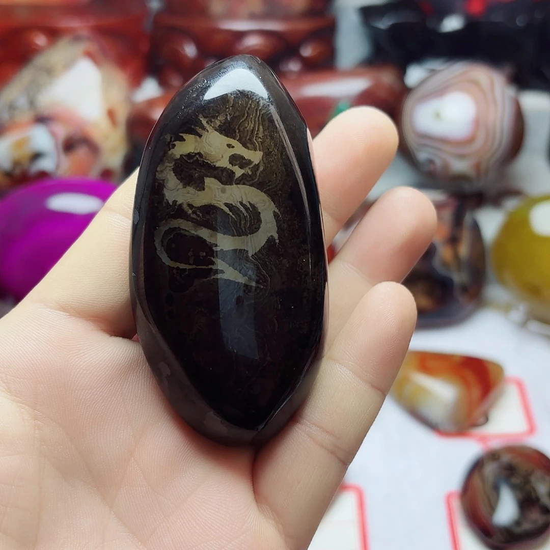 玛瑙/玉髓珠宝奇石未镶嵌田*民