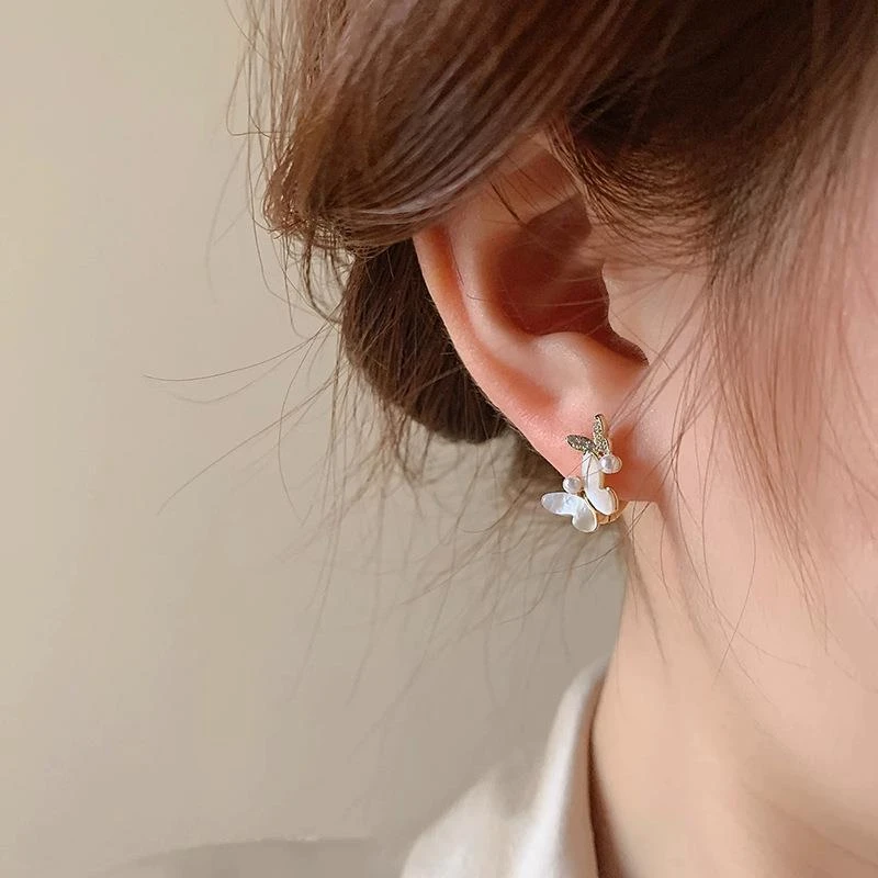 精致大小蝴蝶耳环女轻奢优雅珠珠圆圈耳扣网红气质耳饰小众时尚