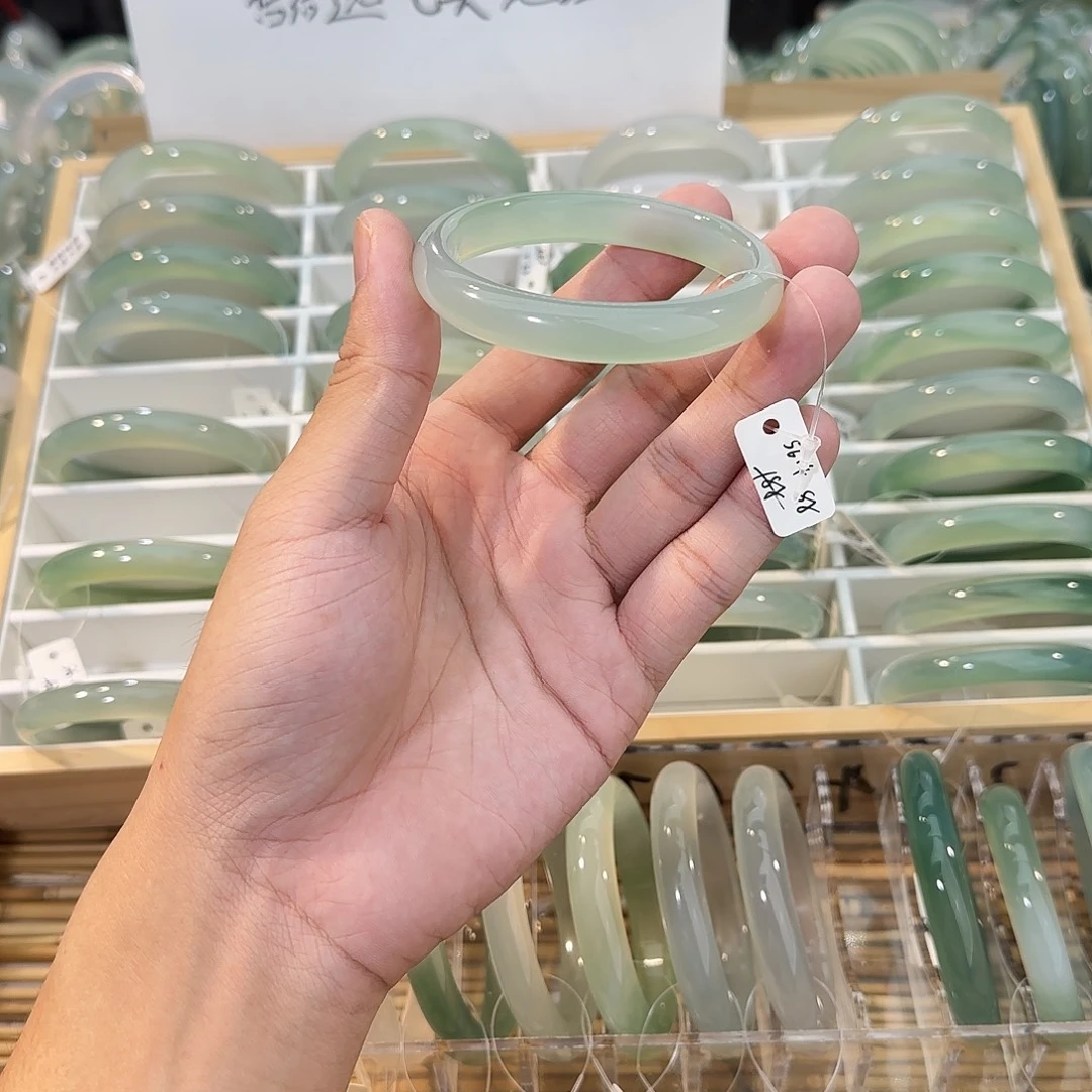 玛瑙/玉髓未镶嵌手镯圈口56.4