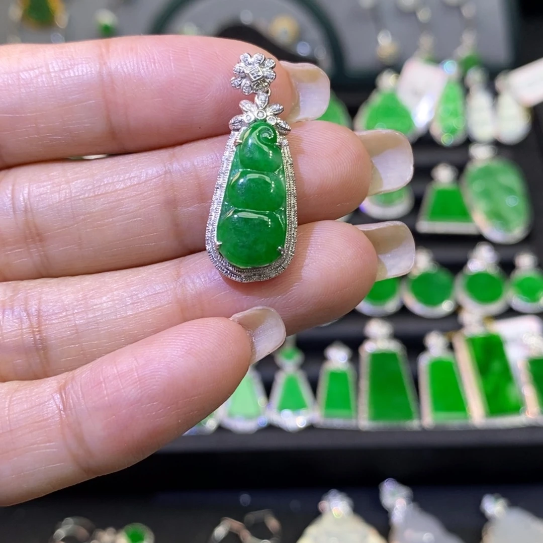 翡翠吊坠(不含链)18K金镶嵌吊坠