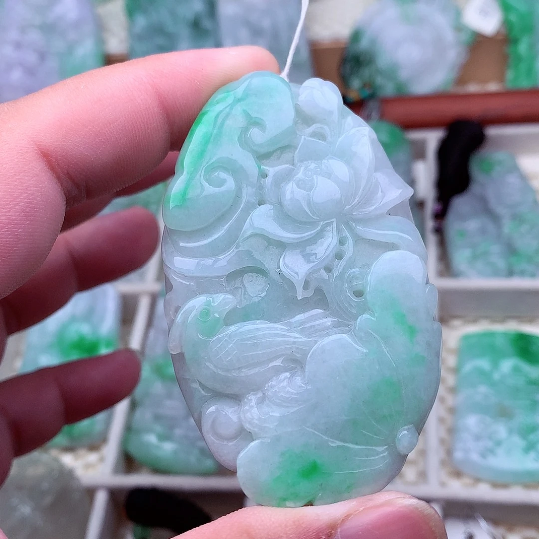 翡翠未镶嵌吊坠(不含链)