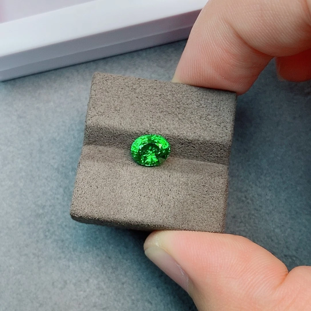 石榴石（沙弗莱）未镶嵌珠宝半成品2.15ct 吉尔德 卡扎尼