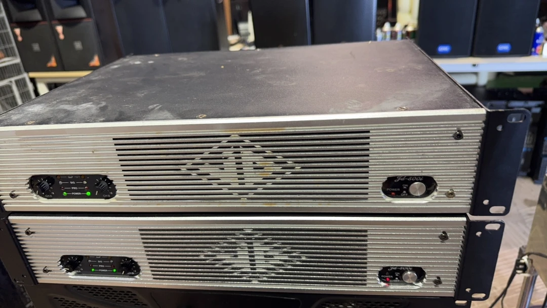 不包邮  极蒂功放两台