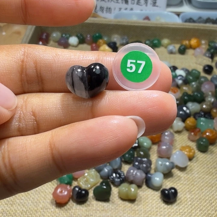 和田玉未镶嵌珠宝半成品