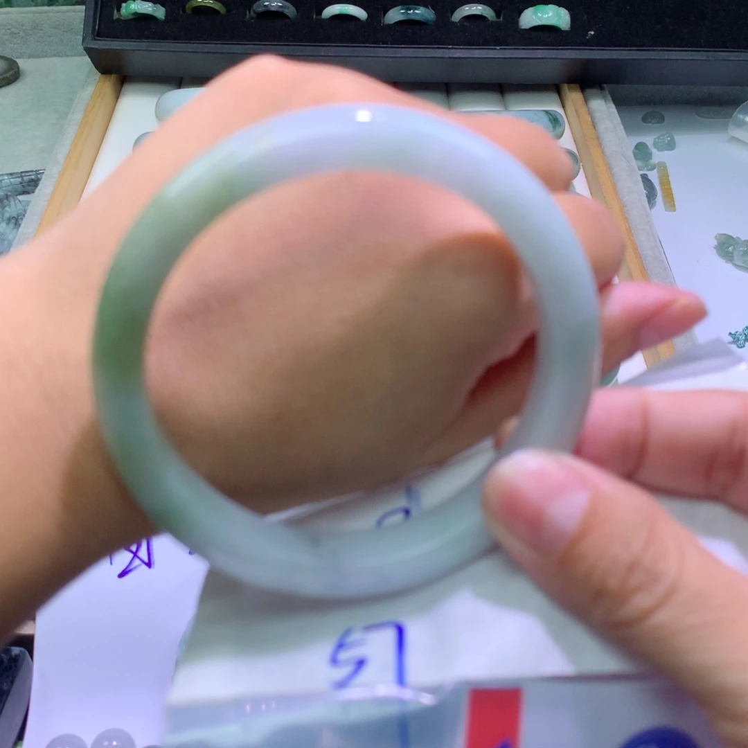 定制翡翠未镶嵌手镯57