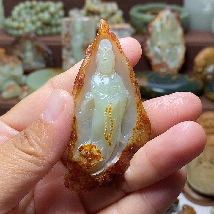 雄***赳颈饰未镶嵌岫岩河磨玉（透闪石质玉）