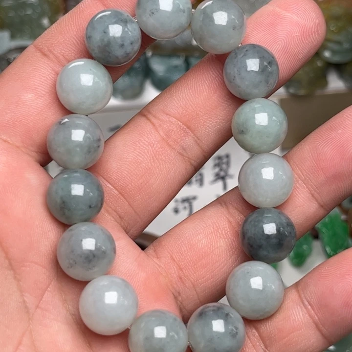 翡翠未镶嵌颈饰手串