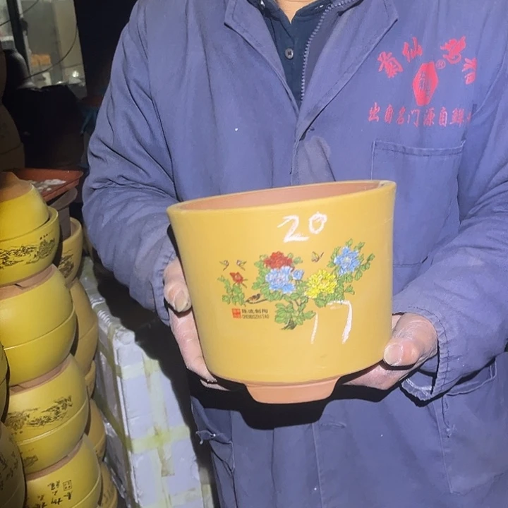 紫砂花盆紫砂花盆和小