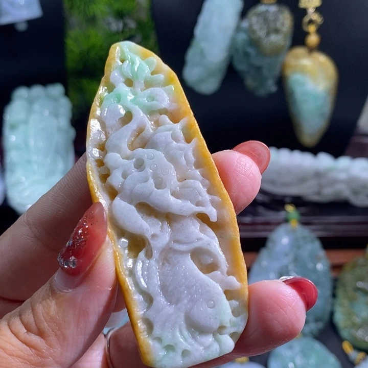 【闪购商品】颈饰未镶嵌翡翠鱼