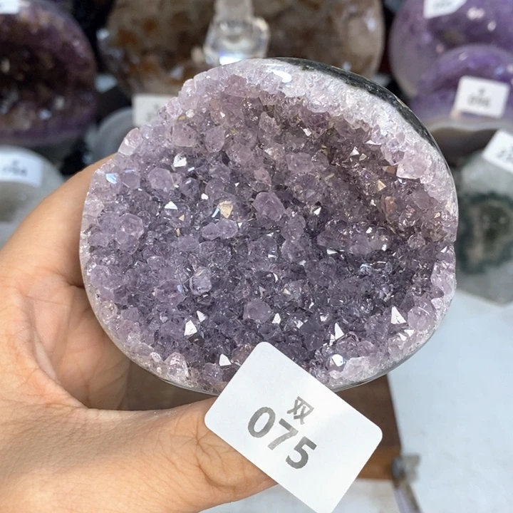 未镶嵌水晶大型摆件（非配饰）