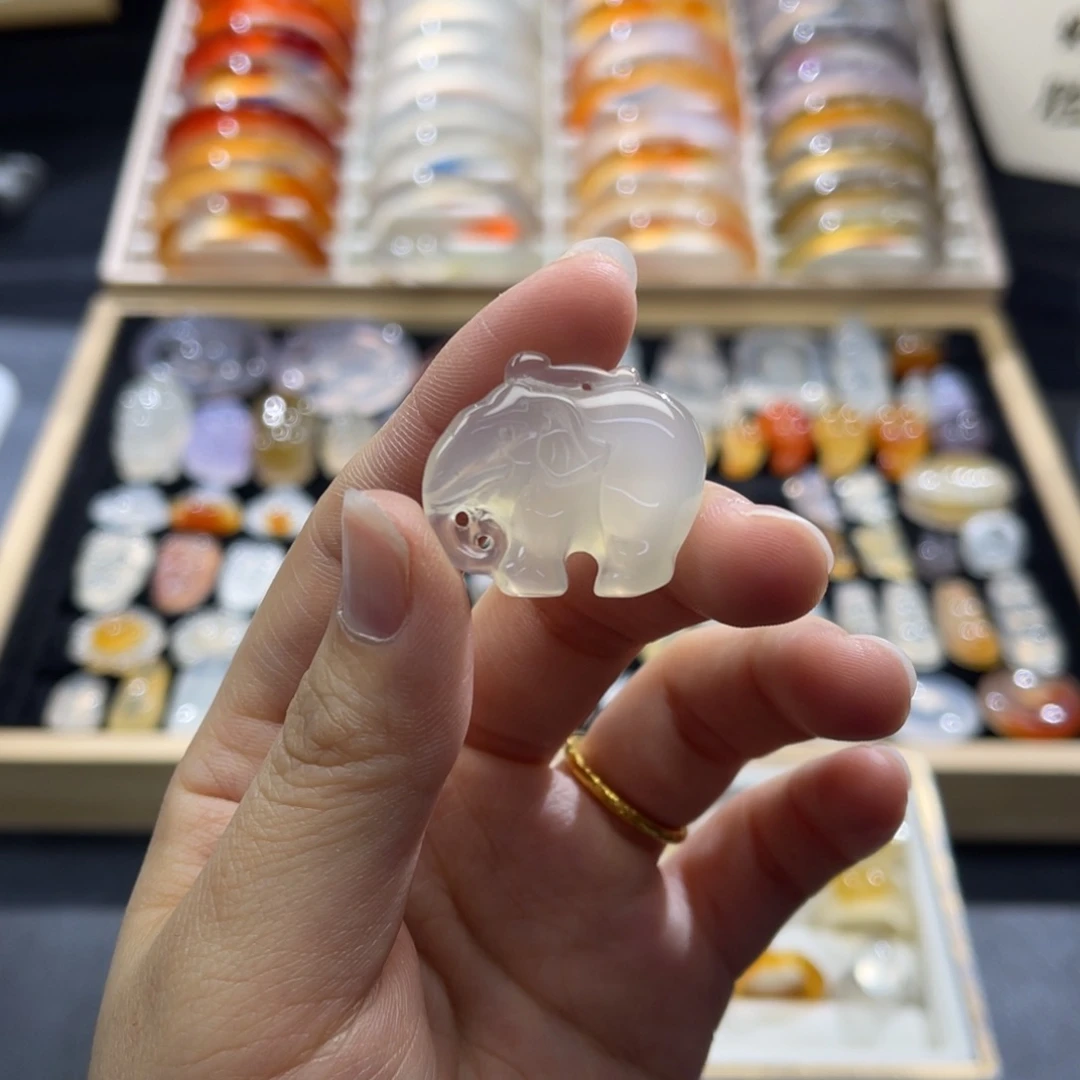 玛瑙/玉髓未镶嵌颈饰