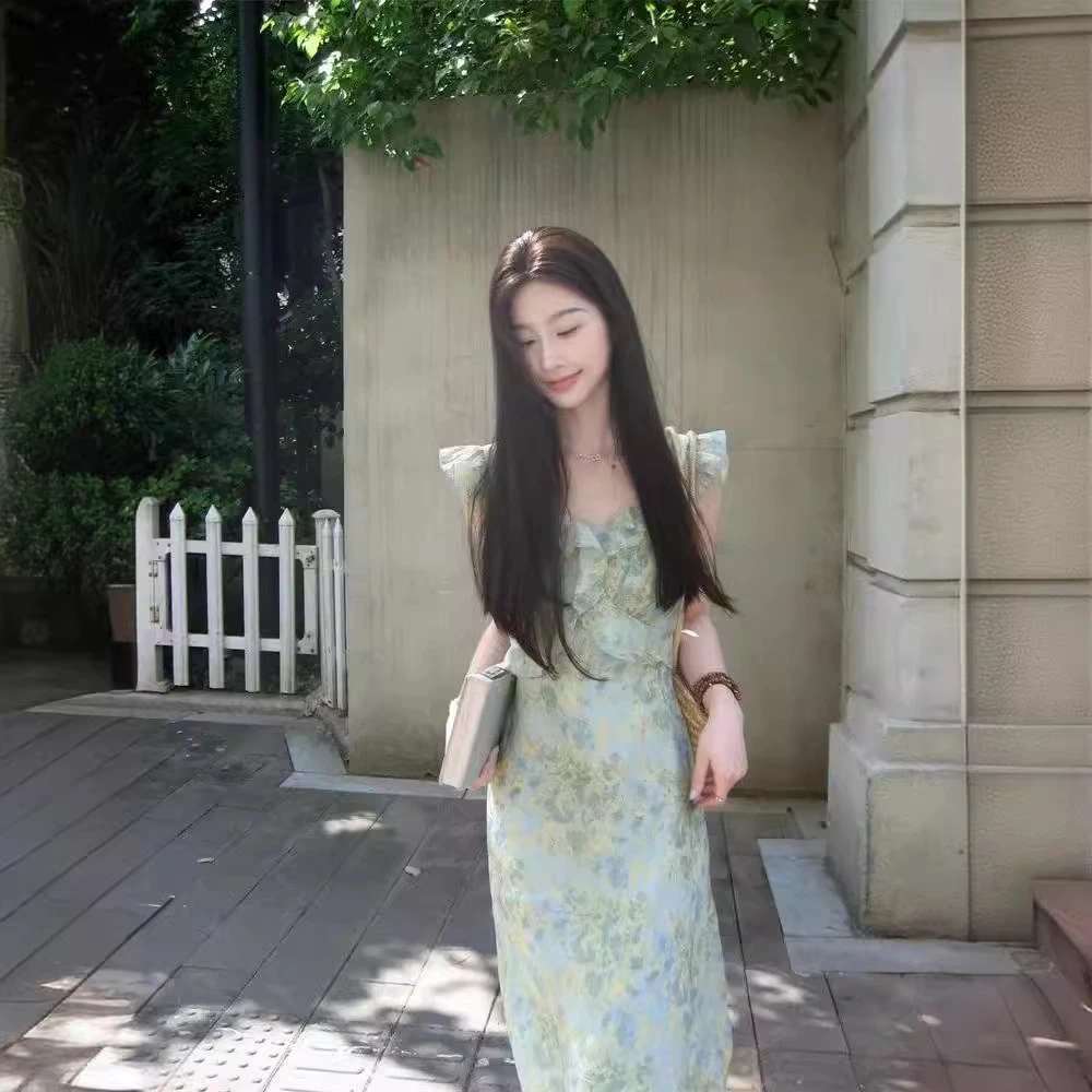 法式碎花裙小飞袖连衣裙女装夏季清新淡雅气质海边度假风收腰裙子