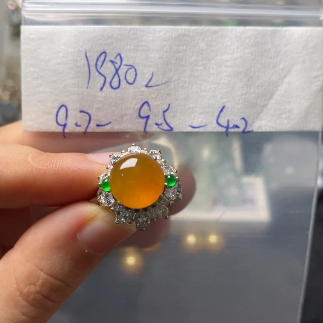 定制翡翠未镶嵌不退不换