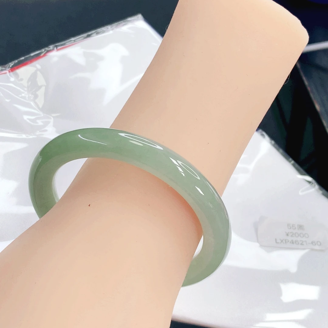 翡翠未镶嵌手镯55