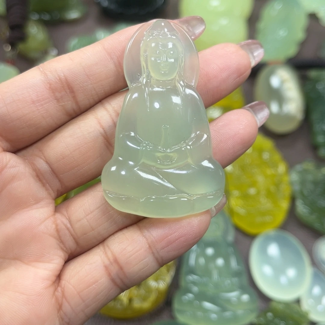 @***。蛇纹石玉未镶嵌颈饰