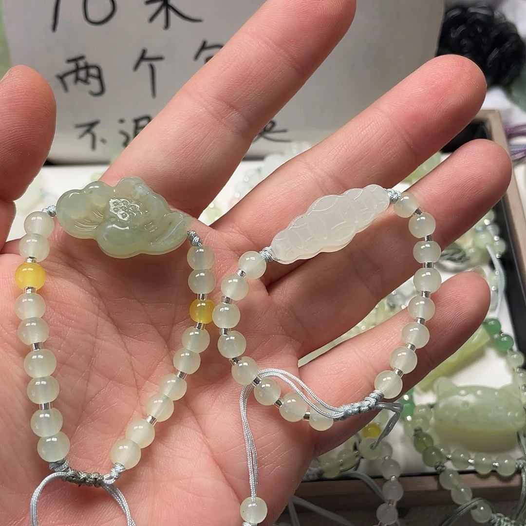 浮***生蛇纹石玉未镶嵌颈饰