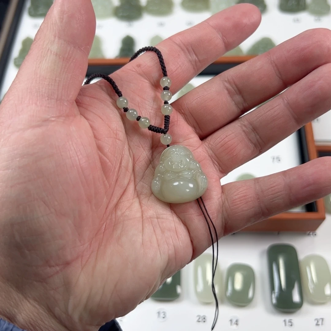 和田玉颈饰未镶嵌