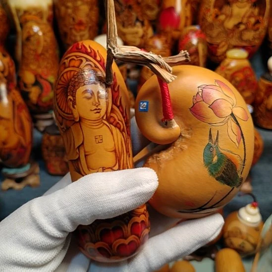 太***m葫芦随型设计手把件