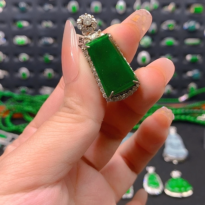 翡翠未镶嵌吊坠(不含链)