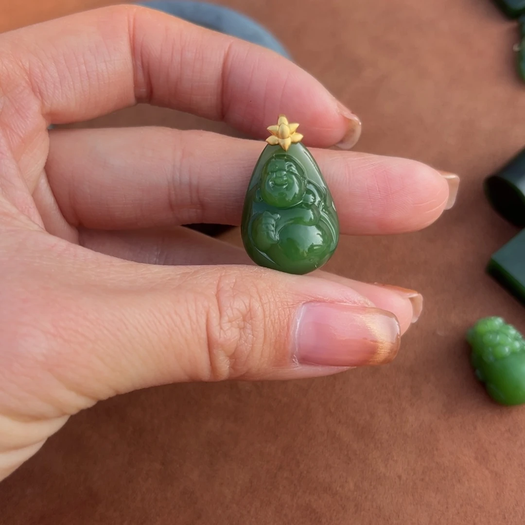 和田玉（碧玉）颈饰未镶嵌泽*熠