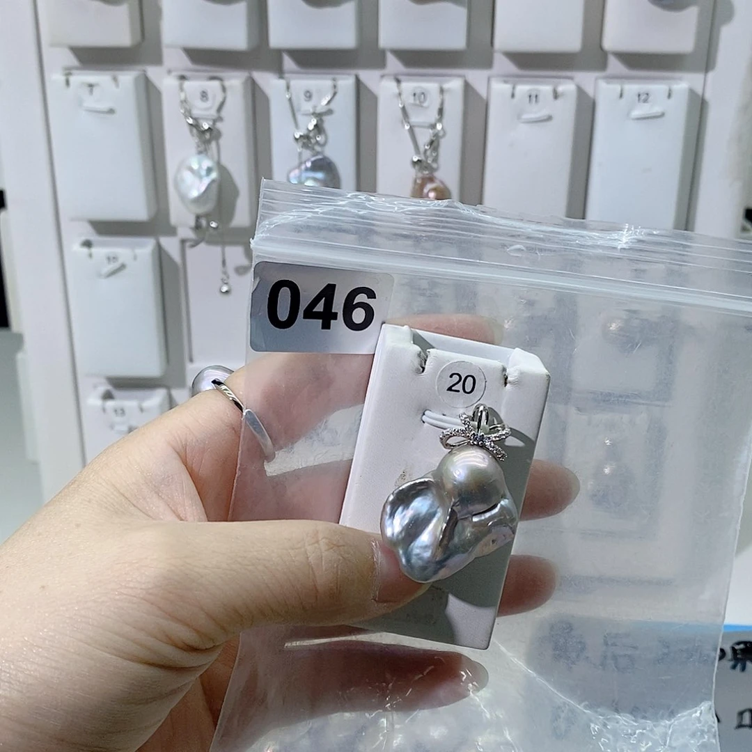 淡水珍珠合金颈饰