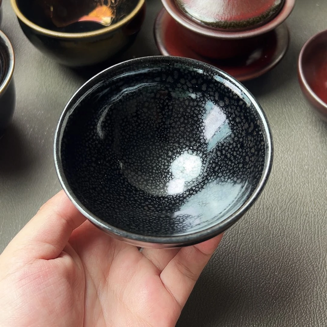 茶盏我是小女孩我在小卖上