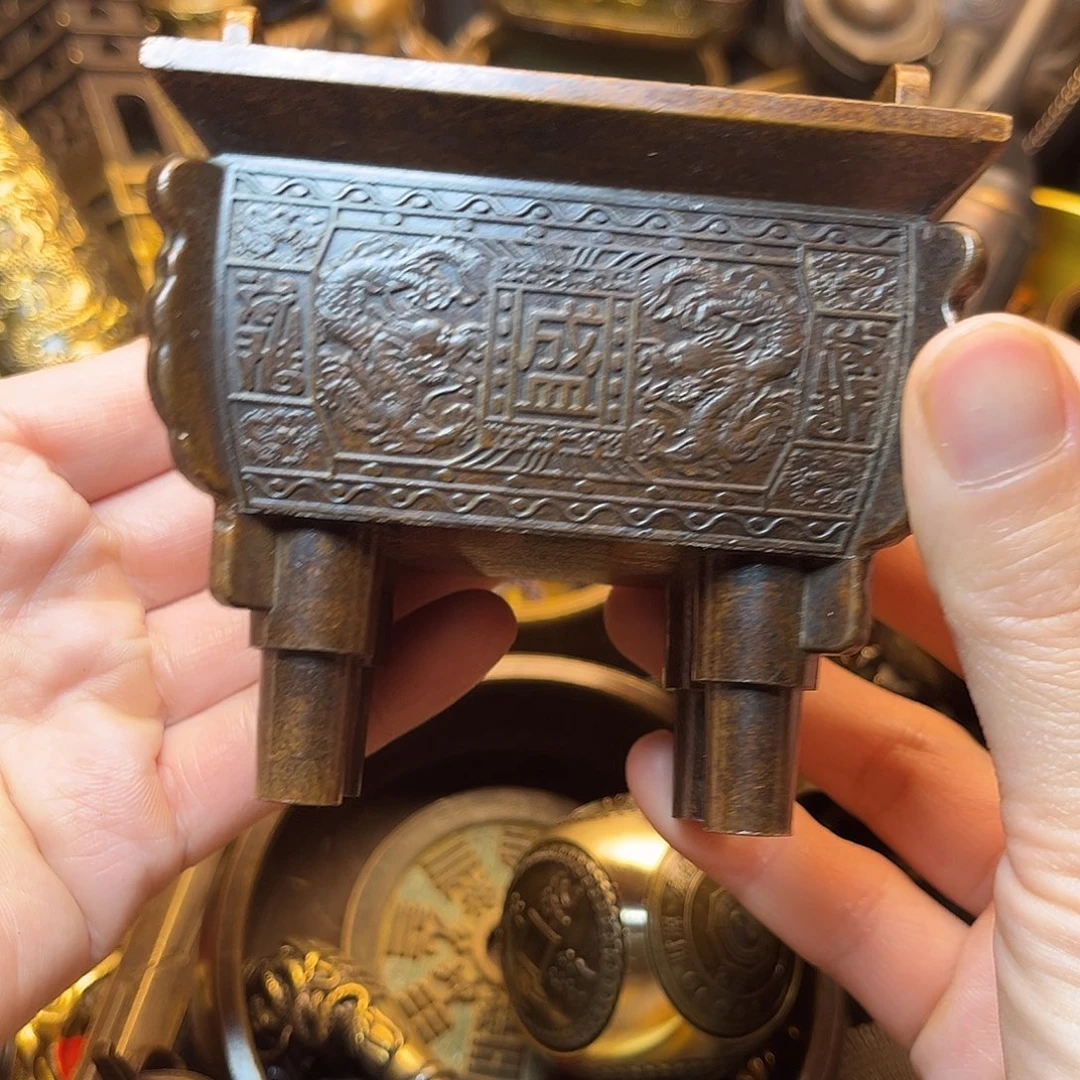 精美铜器工艺品等