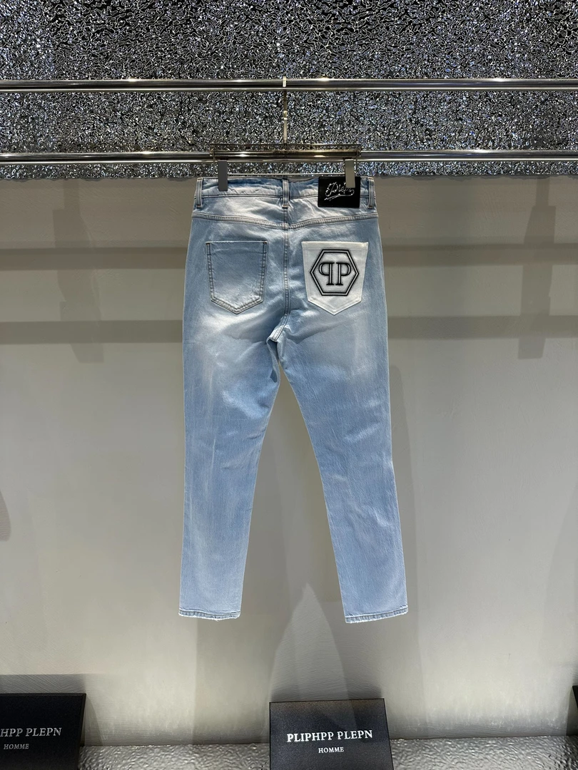 PLIPHPP PLEPN 蓝色假破烫钻工艺水洗高弹修身直筒牛仔裤 9947