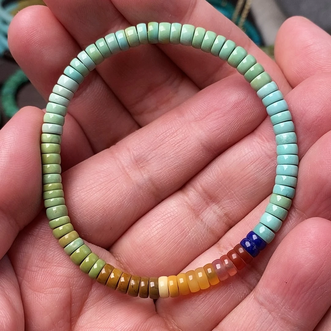 绿松石未镶嵌颈饰