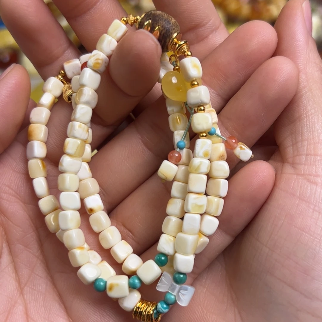 蜜蜡未镶嵌裸石蜜蜡