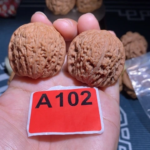 文玩核桃吊坠37泥鳅背