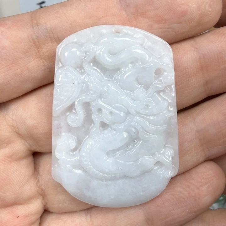 翡翠挂件未镶嵌翡翠