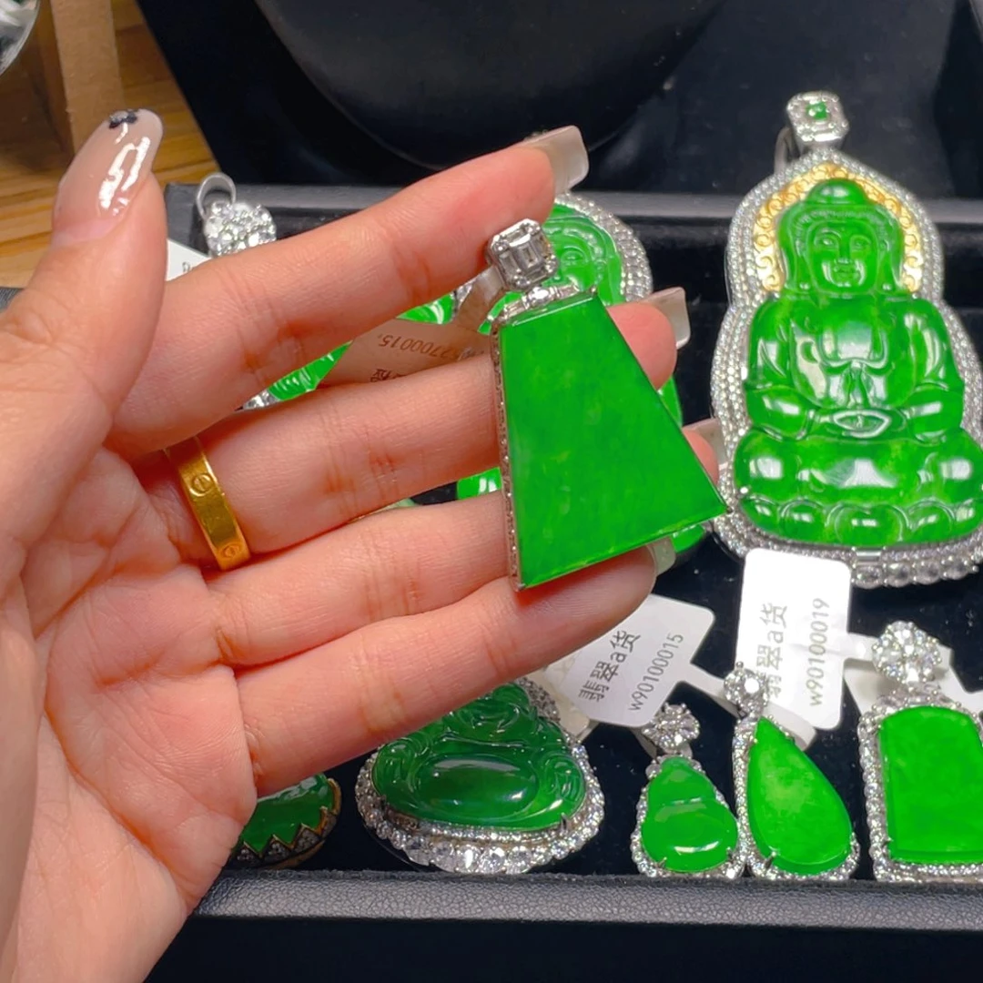 翡翠未镶嵌吊坠(不含链)