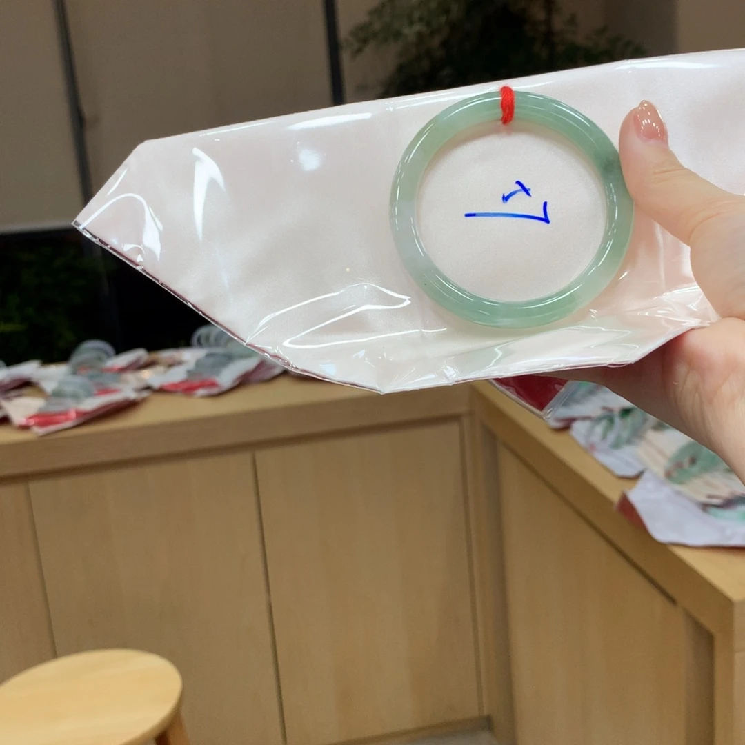 未镶嵌手镯翡翠不退不换