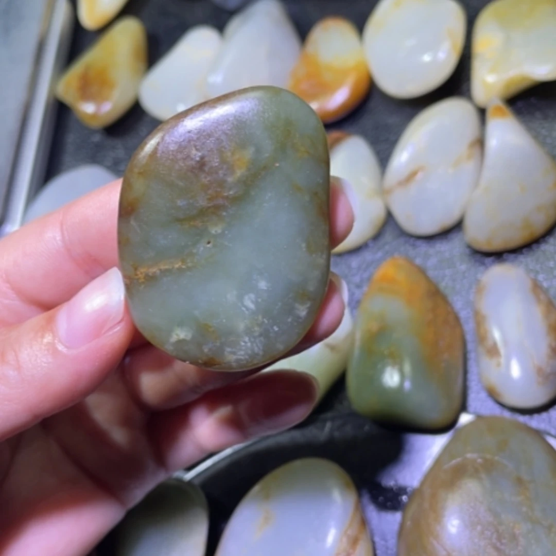 【闪购商品】颈饰未镶嵌和田玉