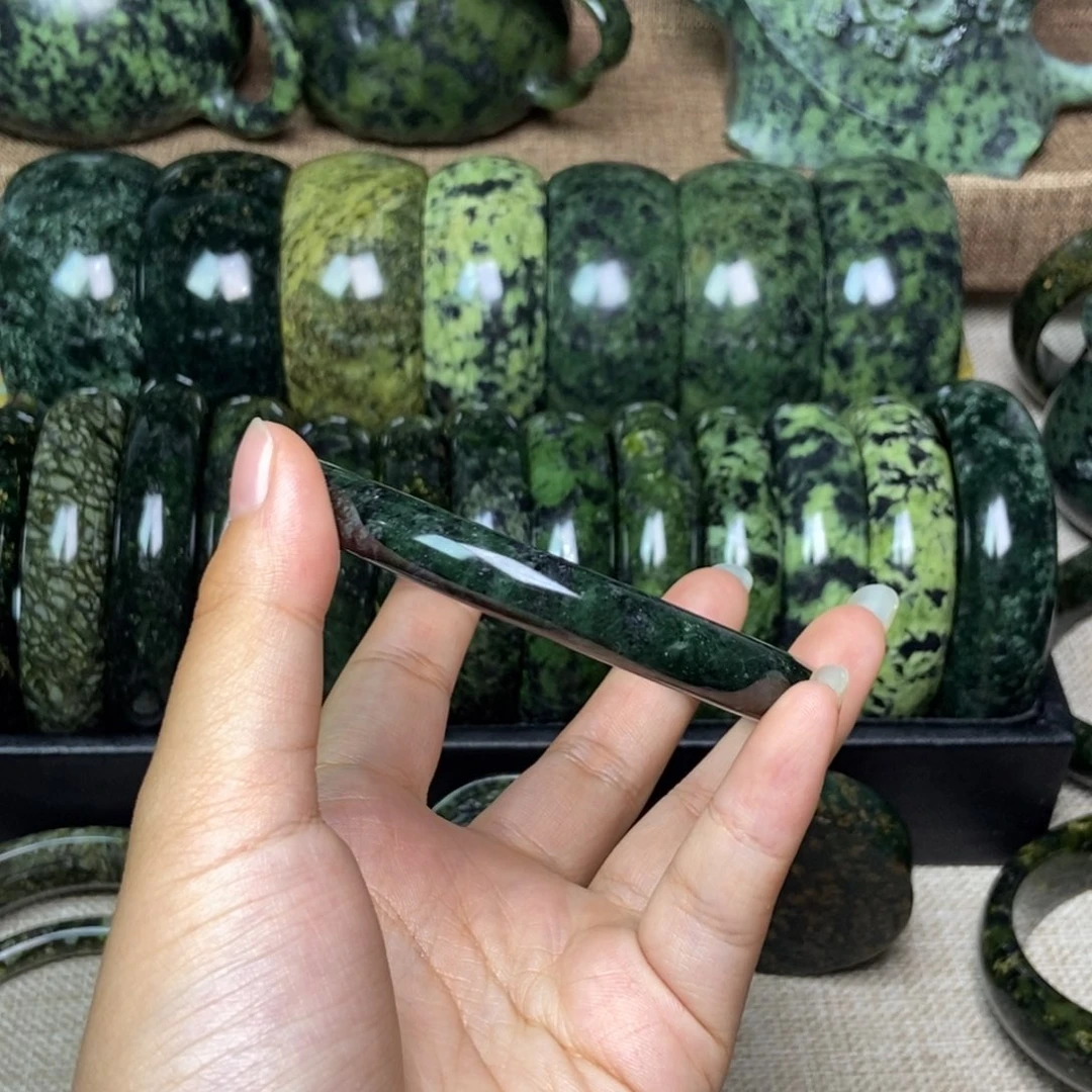 蛇纹石玉未镶嵌颈饰随***3