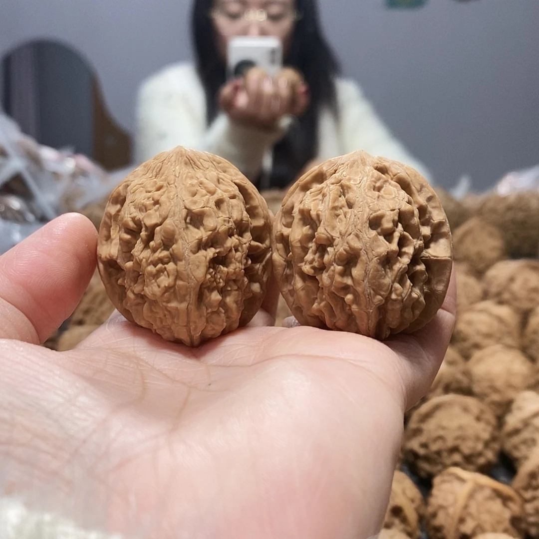 文玩核桃吊坠牡丹纹37磕