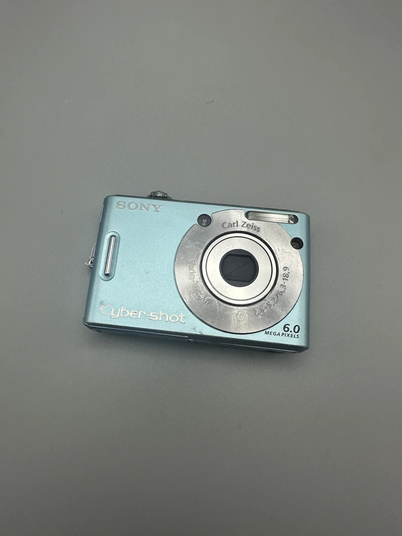 9新 Sony/索尼 w30 600w像素3倍光学变焦学生党高性价比ccd