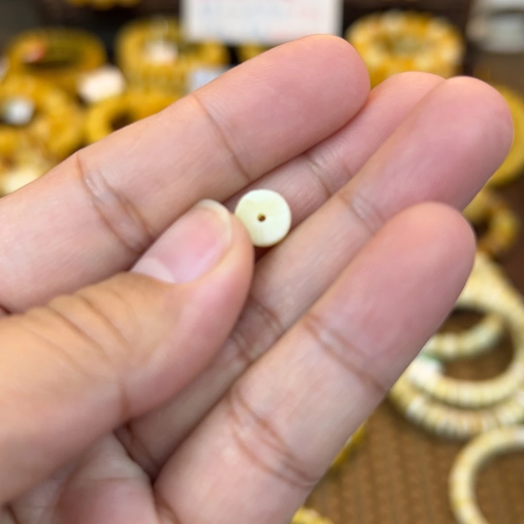 琥珀裸石未镶嵌kkjjjjjjjjnnnnm