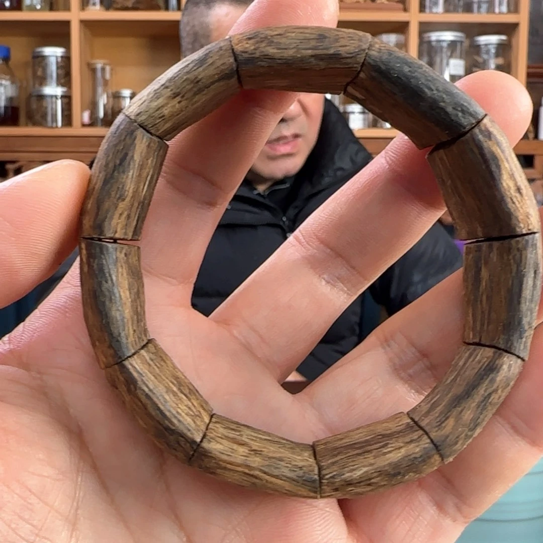 沉香手串奇楠金沙叶牌珠串20克